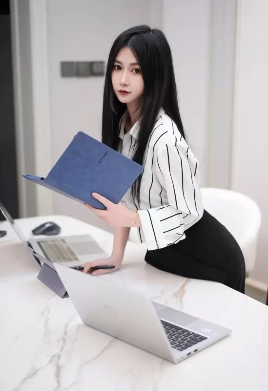 图片[1]-Laura阿姣写真合集 [npv+40g]-秘语喵